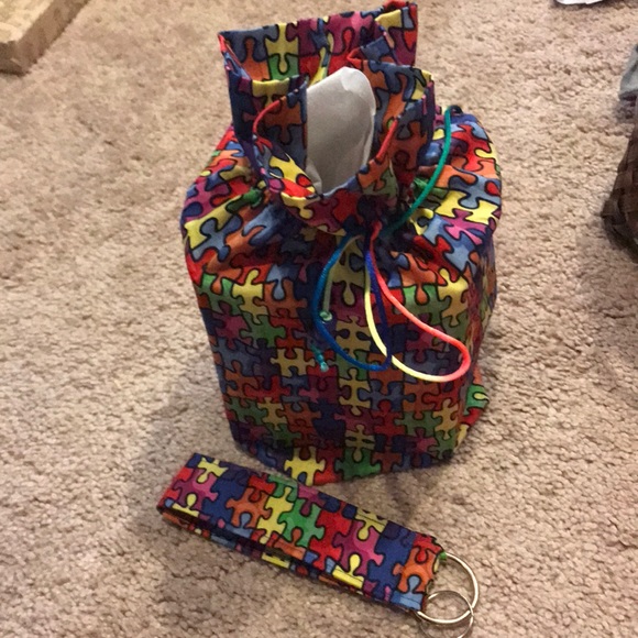 autism Accessories - Puzzle piece tissue holder and matching key fob